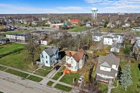 1095-1097 East Merchant Street Kankakee IL 60901