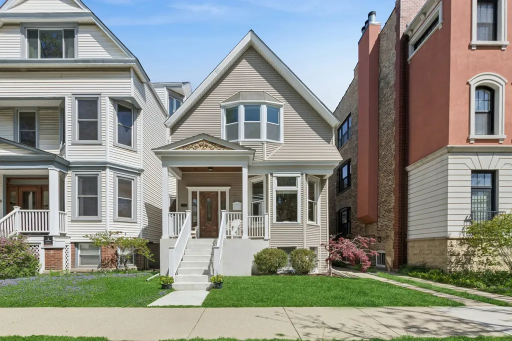 2106 West Addison Street Chicago IL 60618