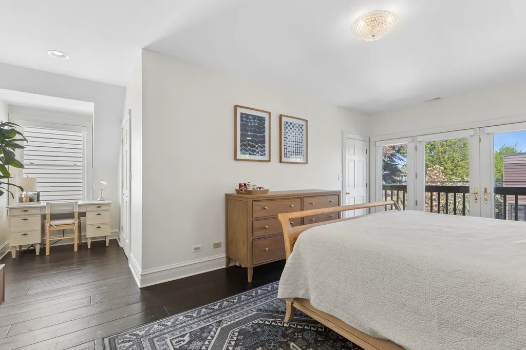 2106 West Addison Street Chicago IL 60618