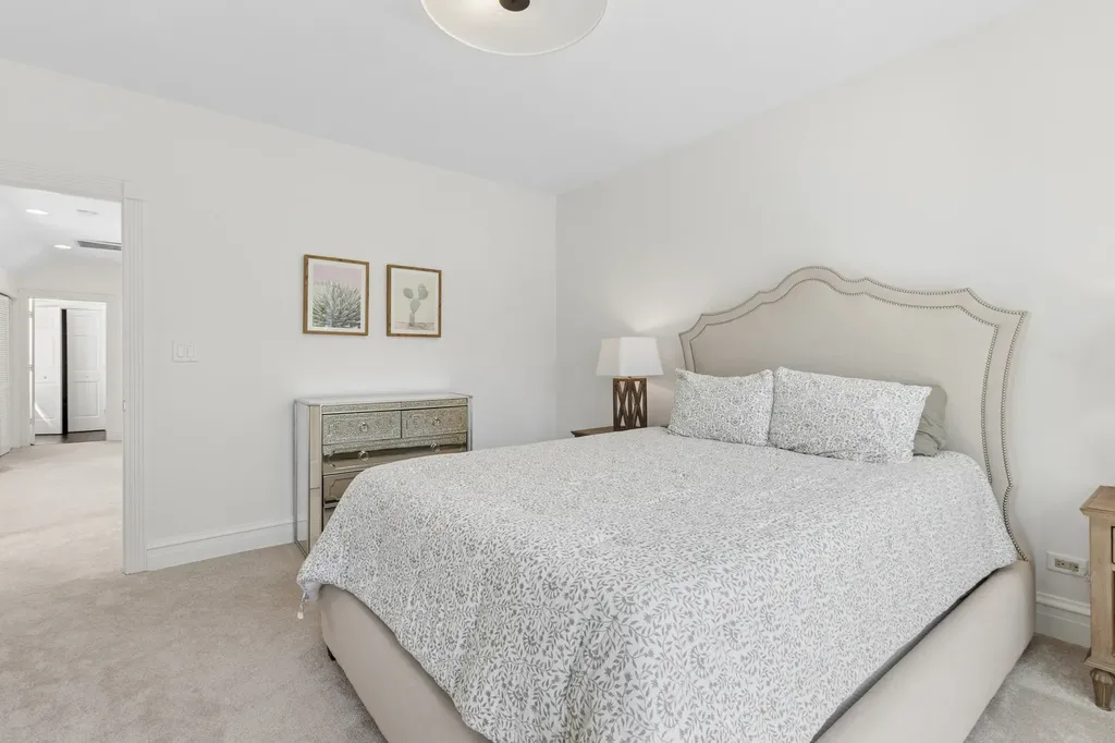 2106 West Addison Street Chicago IL 60618