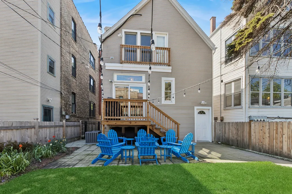2106 West Addison Street Chicago IL 60618