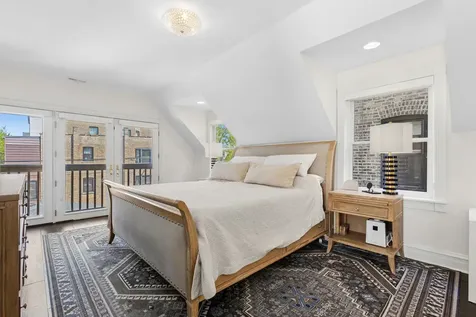 2106 West Addison Street Chicago IL 60618