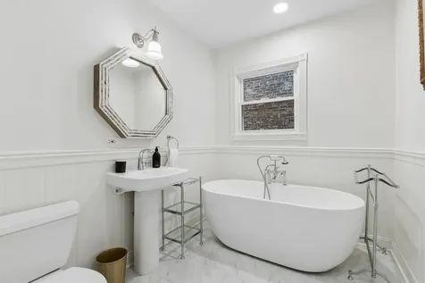 2106 West Addison Street Chicago IL 60618