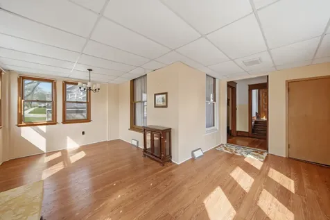 215 West 7th Street Dixon IL 61021