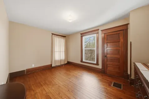 215 West 7th Street Dixon IL 61021