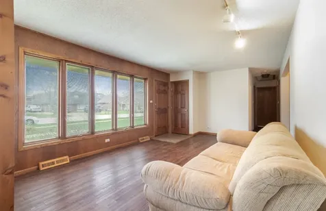 6554 West 92nd Street Oak Lawn IL 60453