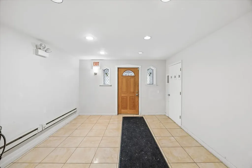 2363 East 70th Street Chicago IL 60649