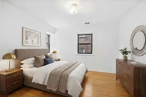 2363 East 70th Street Chicago IL 60649
