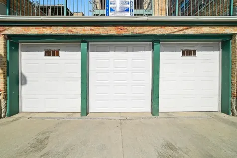 2363 East 70th Street Chicago IL 60649