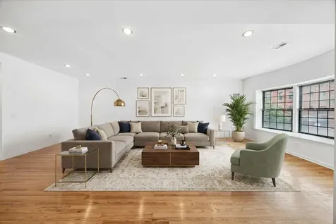 2363 East 70th Street Chicago IL 60649