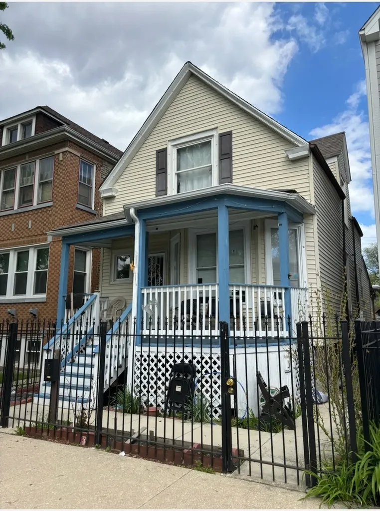 415 North Lawler Avenue Chicago IL 60644
