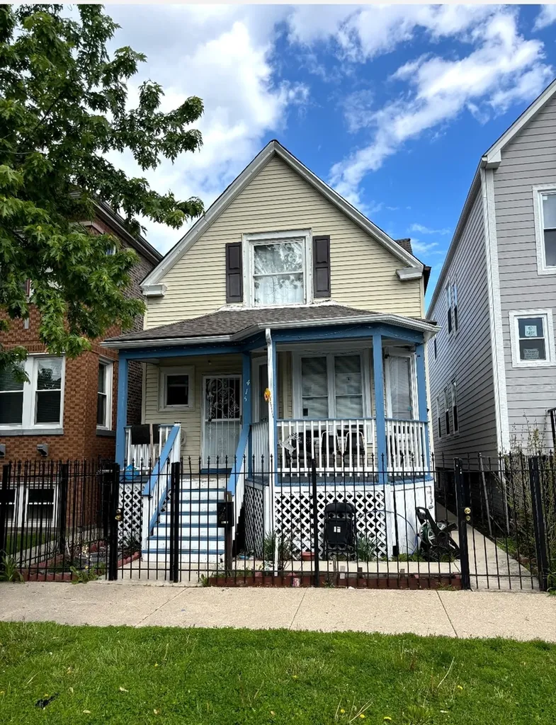 415 North Lawler Avenue Chicago IL 60644