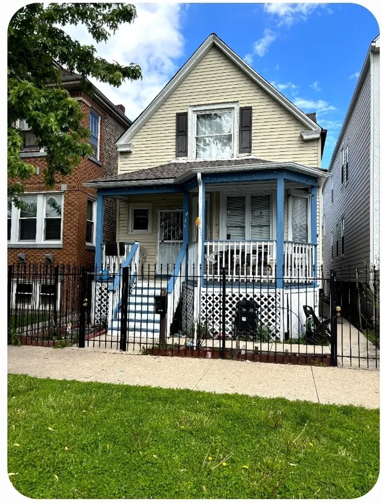415 North Lawler Avenue Chicago IL 60644