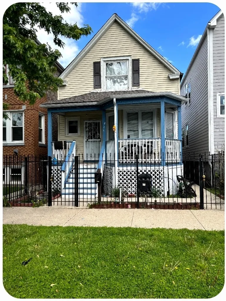415 North Lawler Avenue Chicago IL 60644