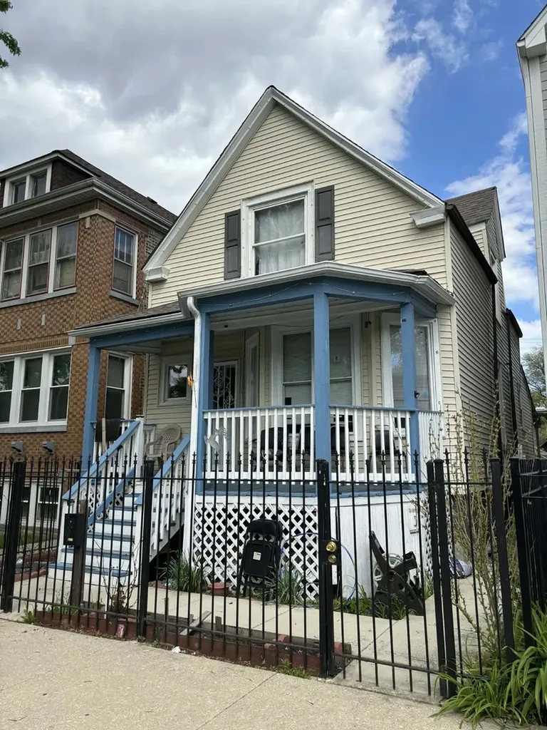 415 North Lawler Avenue Chicago IL 60644