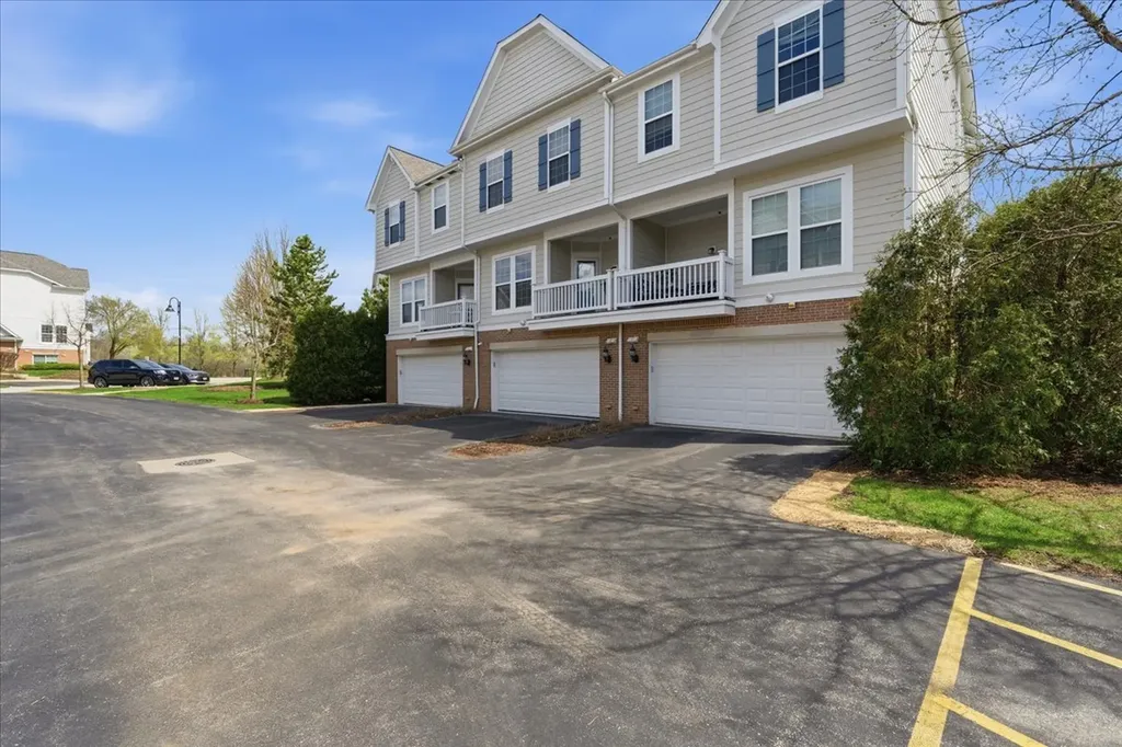 65 Arcadia Lane Lake Zurich IL 60047