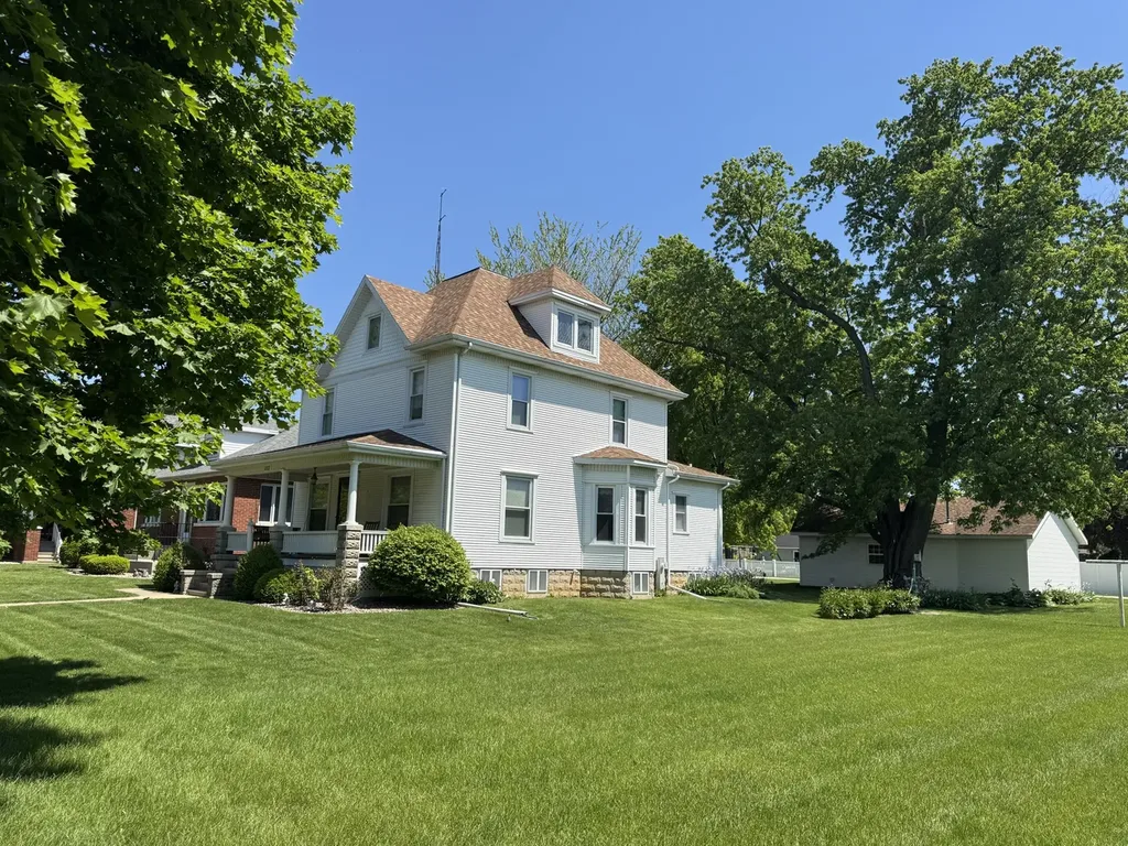 222 North Maple Street Herscher IL 60941