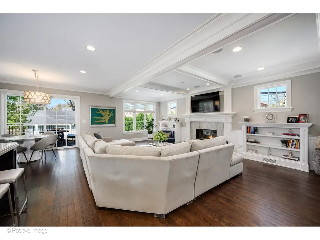 1916 Washington Avenue Wilmette IL 60091