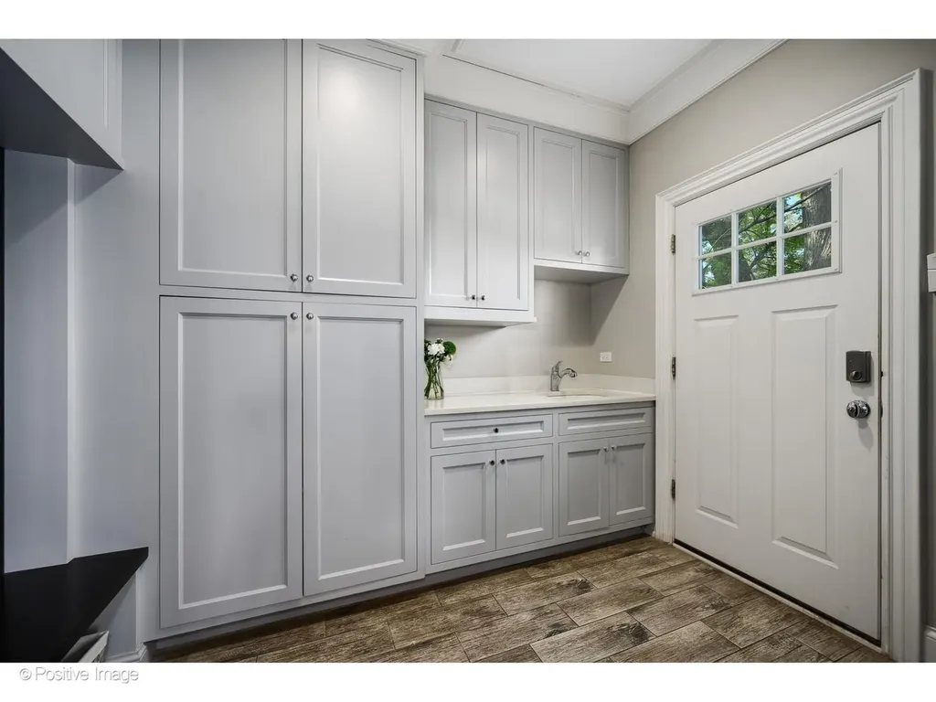 1916 Washington Avenue Wilmette IL 60091