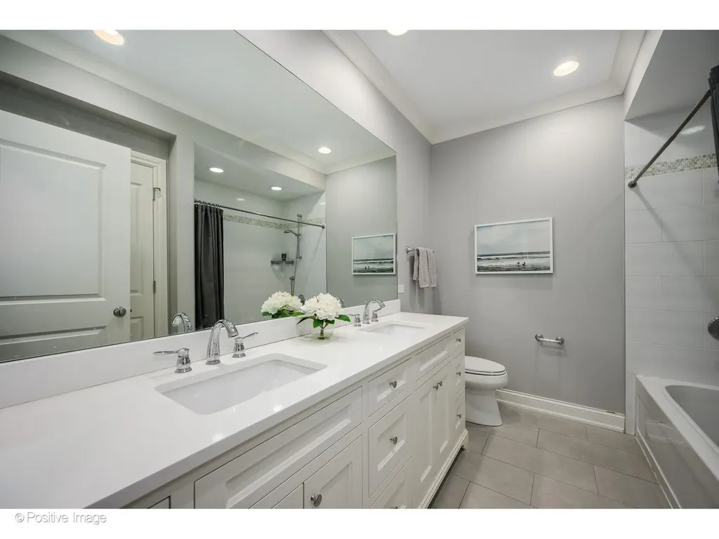 1916 Washington Avenue Wilmette IL 60091