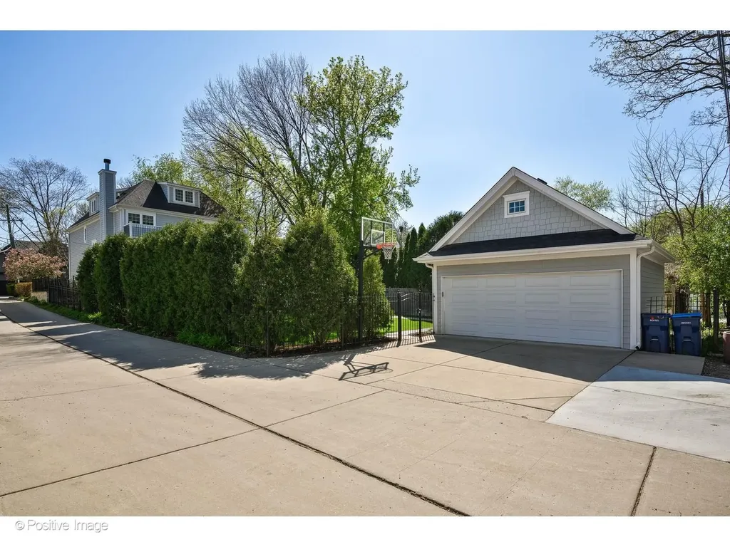 1916 Washington Avenue Wilmette IL 60091