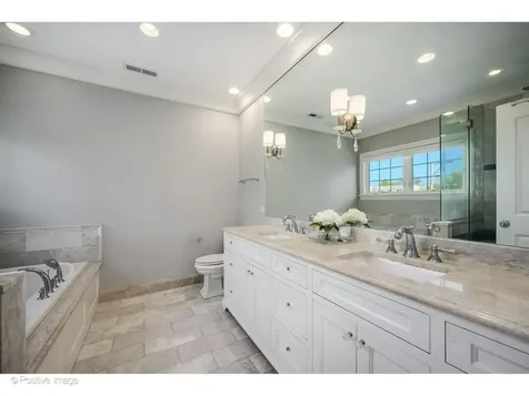 1916 Washington Avenue Wilmette IL 60091