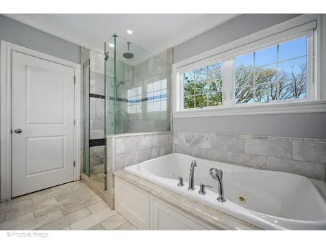 1916 Washington Avenue Wilmette IL 60091