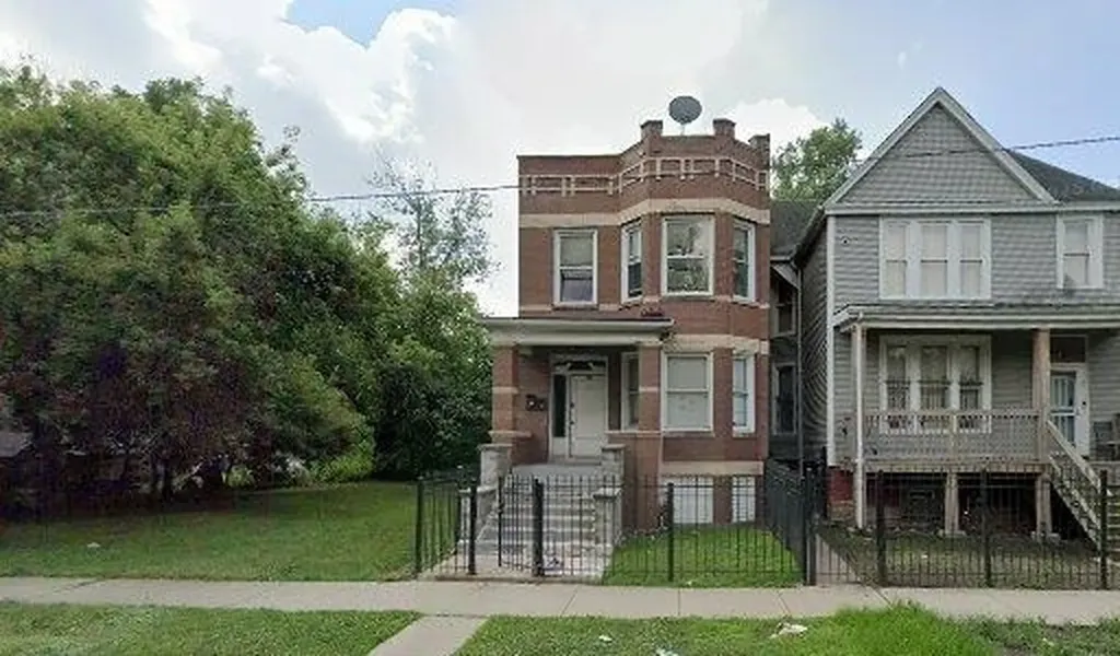 531 West 61st Place Chicago IL 60621