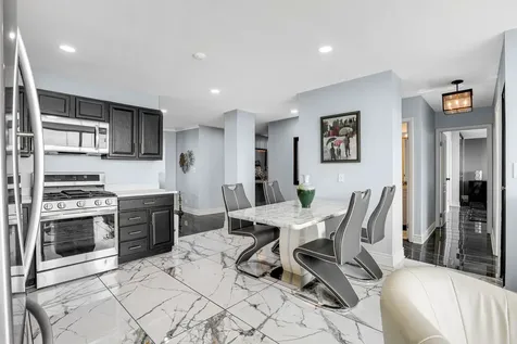 5201 South Cornell Avenue Chicago IL 60615
