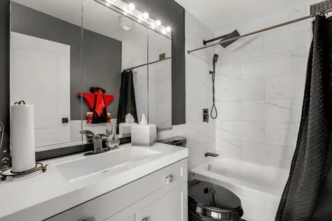 5201 South Cornell Avenue Chicago IL 60615