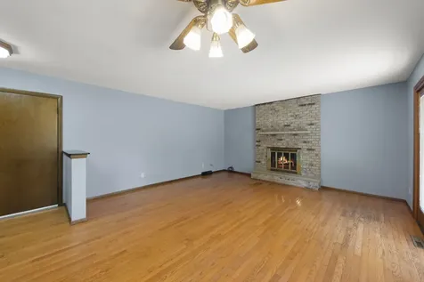 1606 Carlisle Lane Dekalb IL 60115
