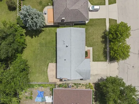 1606 Carlisle Lane Dekalb IL 60115