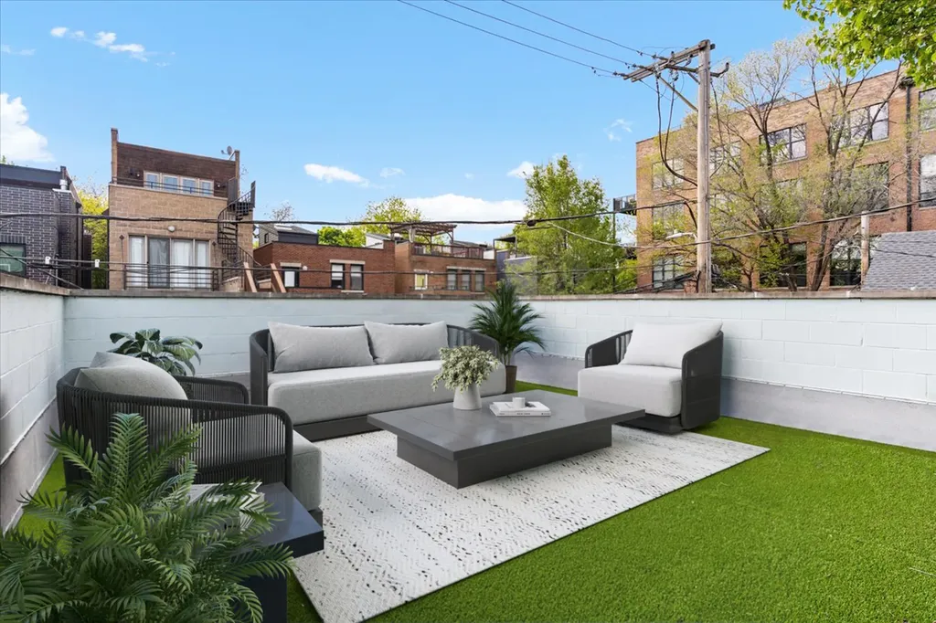 1740 North Wolcott Avenue Chicago IL 60622