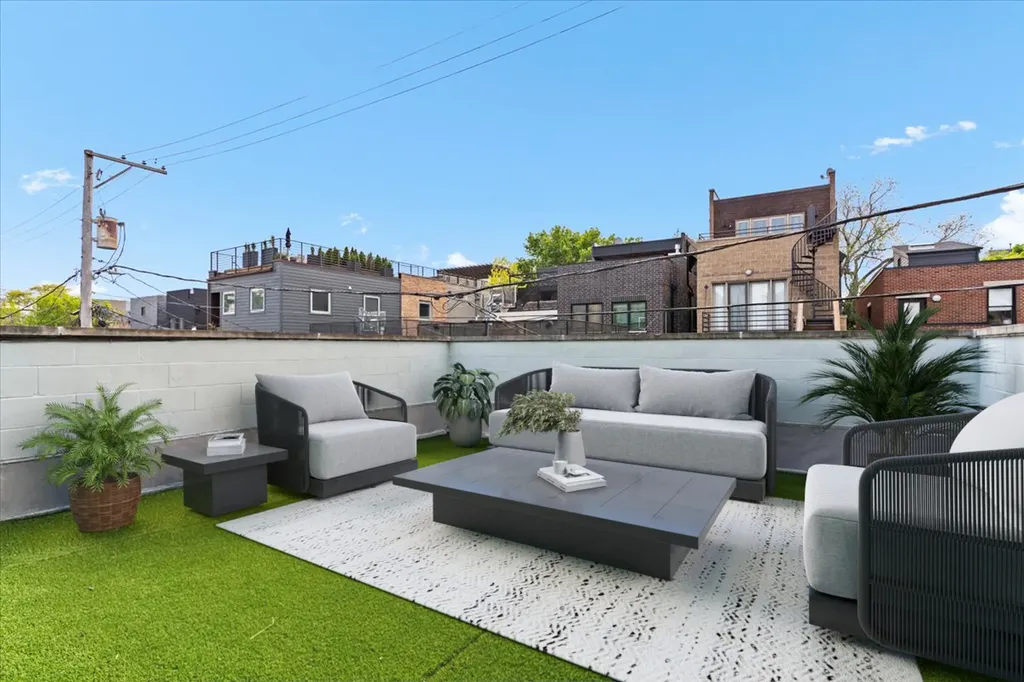 1740 North Wolcott Avenue Chicago IL 60622