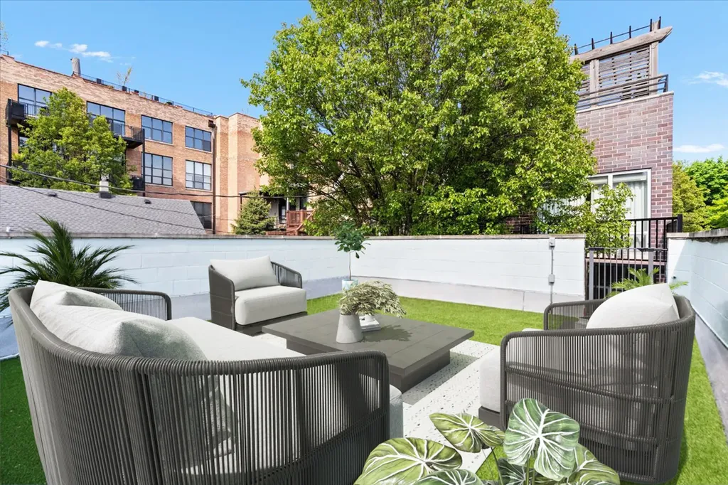1740 North Wolcott Avenue Chicago IL 60622