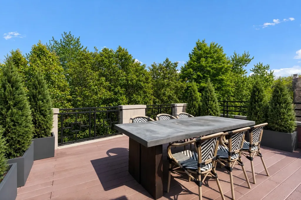 1740 North Wolcott Avenue Chicago IL 60622