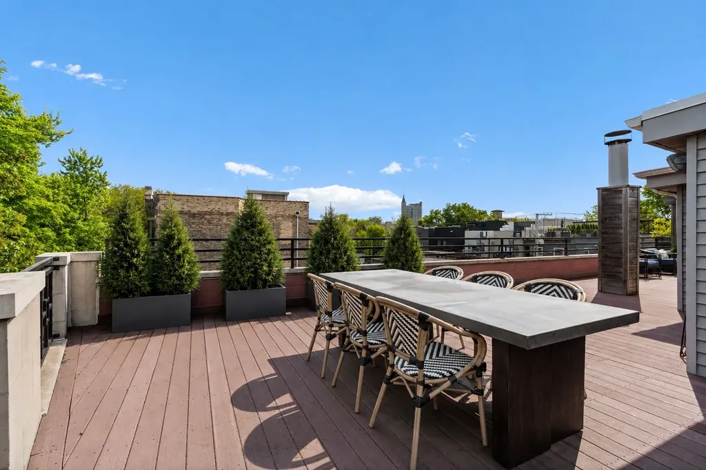 1740 North Wolcott Avenue Chicago IL 60622