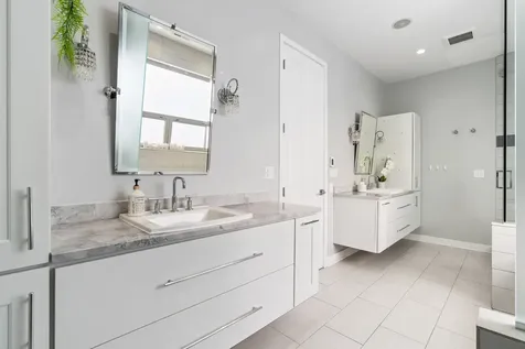 1740 North Wolcott Avenue Chicago IL 60622