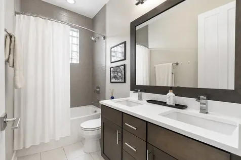 1740 North Wolcott Avenue Chicago IL 60622