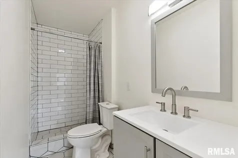 4105 11TH Street Rock Island IL 61201