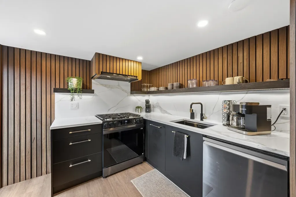 5415 North Ashland Avenue Chicago IL 60640