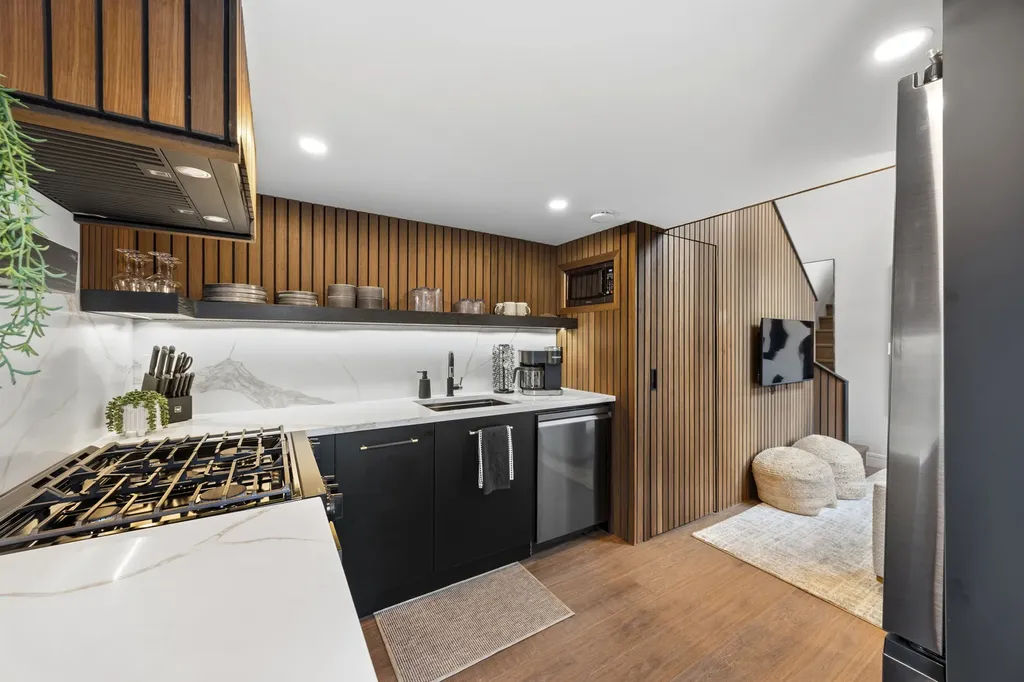 5415 North Ashland Avenue Chicago IL 60640