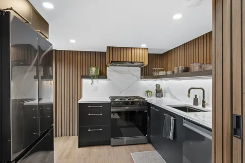 5415 North Ashland Avenue Chicago IL 60640