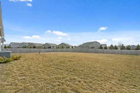 927 Plateau Drive Pingree Grove IL 60140