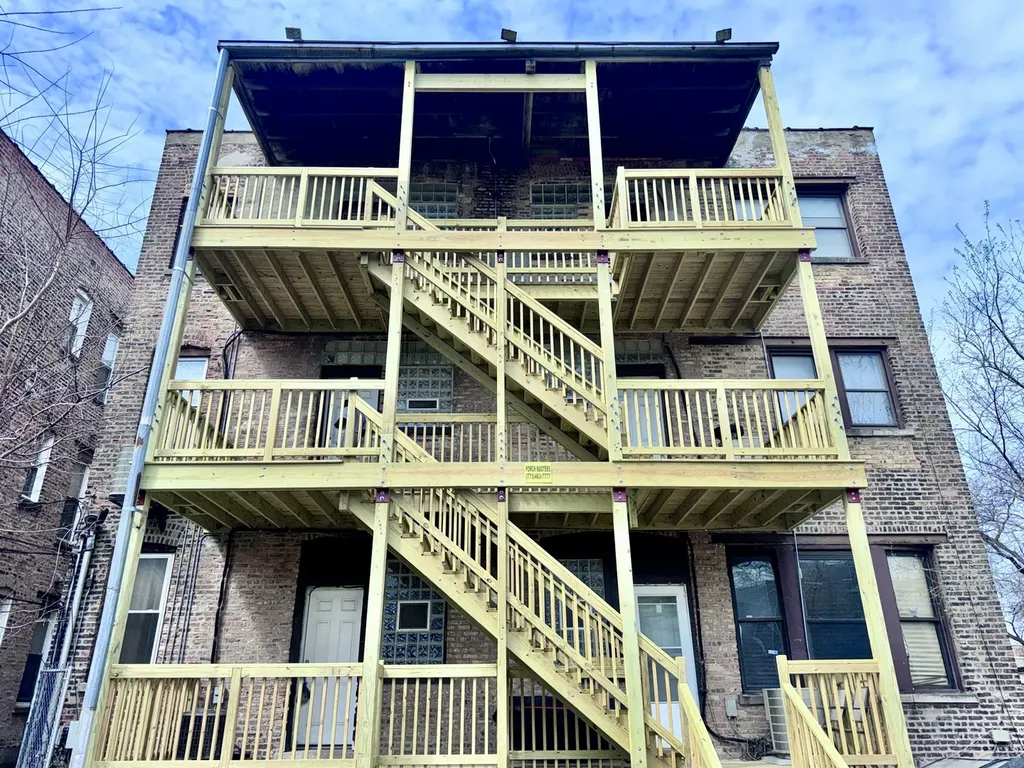 4949 South Calumet Avenue Chicago IL 60653