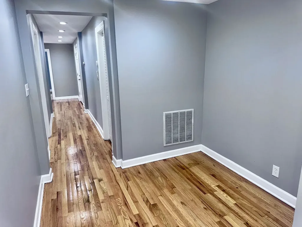 4949 South Calumet Avenue Chicago IL 60653