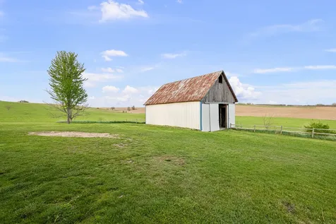 10198 East 2720 Street Kewanee IL 61443