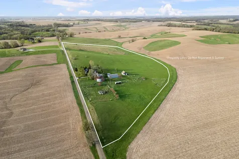 10198 East 2720 Street Kewanee IL 61443