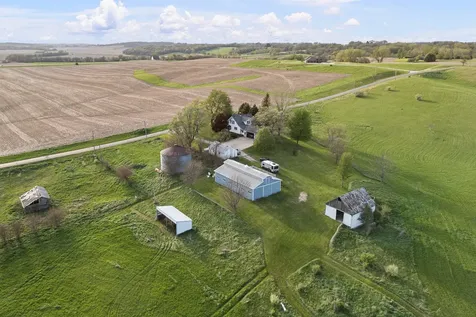 10198 East 2720 Street Kewanee IL 61443