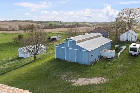 10198 East 2720 Street Kewanee IL 61443
